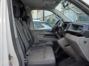 Volkswagen T6.1 Transporter lang | Klima | 2.0TDI | Kasten | KomfortPlus | PDC Bild 4