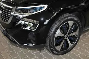 Mercedes-Benz EQC 400 4M HEAD UP+DISTRONIC+MEMORY+360°+LED+20" Bild 3