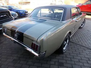 Ford Mustang Bild 2