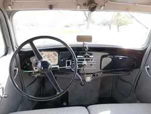 Citroen Traction 11 CV BN Bild 5