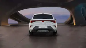 CUPRA Leon 1.5 eTSI DSG NAVI ALLWETTER SENNHEISER Bild 4