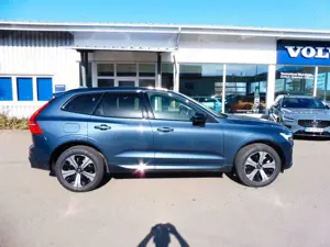 Volvo XC60 T6 Plus Dark Recharge Plug-In Hybrid AWD Bild 3