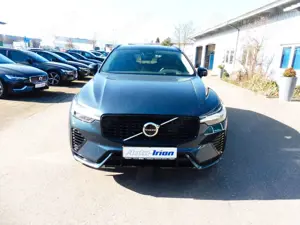 Volvo XC60 T6 Plus Dark Recharge Plug-In Hybrid AWD Bild 2
