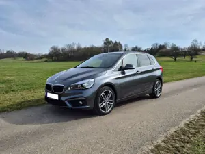 BMW 220 220i Active Tourer Aut. Vollausstattung!!!