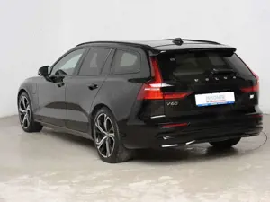 Volvo V60 T8 AWD Recharge Plus Dark *AHK*Standh.*Winterpak.* Bild 4