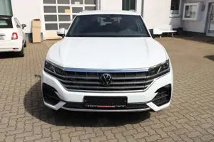 Volkswagen Touareg 231PS TDI R-Line - Innovision/Matrix/21"/360°/A... Bild 5