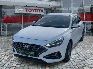 Hyundai i30 cw 1.5 T-GDI Trend Kombi mit wenig KM