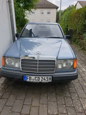 Mercedes-Benz 200 200D Automatik