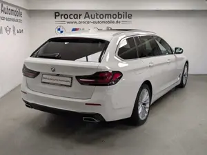 BMW 520 d Touring Laser Pano AHK HuD DA PA 18'' Bild 4