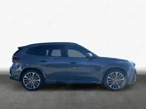 BMW X1 xDrive23i Aut. M Sportpaket 150 kW, 5-türig Bild 5