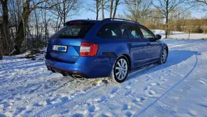 Skoda Octavia Combi 2.0 TDI (Green tec) RS Bild 2