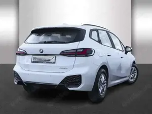 BMW 220 i Bild 2