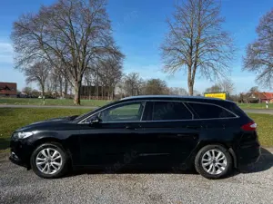 Ford Mondeo Turnier Titanium*Navi*AHK*Garantie* Bild 4