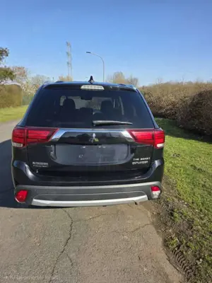 Mitsubishi Outlander Bild 2