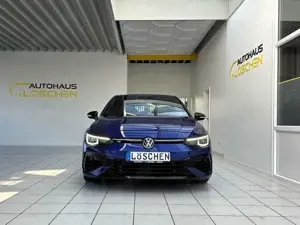 Volkswagen Golf VIII Limo R 4Motion Black Style Akrapovic Bild 3