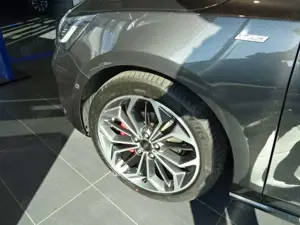 Ford Focus 1.0 Ecoboost Turnier Autom. ST-Line X+18" Bild 3