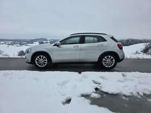 Mercedes-Benz GLA 220 GLA 220 d 7G-DCT