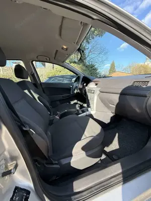 Opel Astra Edition Bild 4