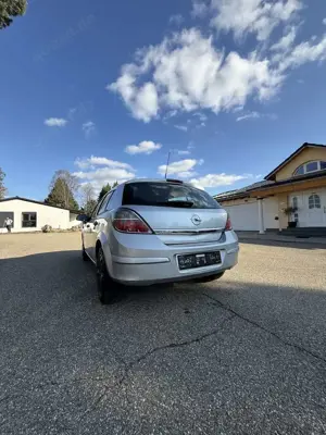 Opel Astra Edition Bild 3