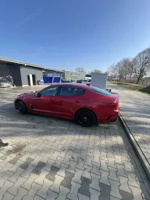 Kia Stinger GT Panorama 1 Hand 8 Fach Bereift Klappen Auspuffa