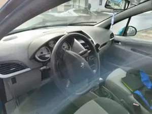 Peugeot 206 Bild 4