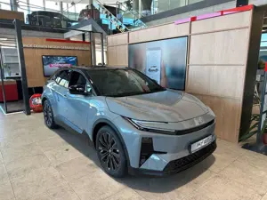 Toyota C-HR + 252 kW AWD Lounge Sky  Sound Paket 4x4