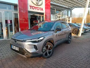 Toyota Corolla Cross 2.0 Hybrid Teamplayer