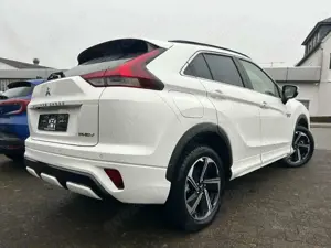 Mitsubishi Eclipse Cross Select Hybrid 4WD Bild 4
