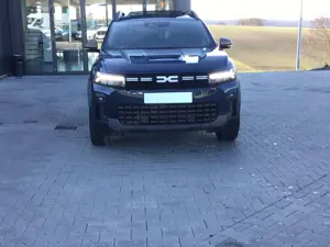 Dacia Bigster TCe 140 Extreme Winter-Plus-Paket+Pano-Dach Bild 2