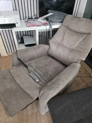Sessel mit Aufstehhilfe  Bild 3