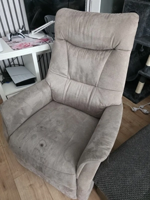 Sessel mit Aufstehhilfe  Bild 5
