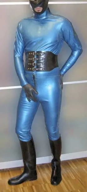  Frauen mit Begeisterung für Fetisch und BDSM gesucht