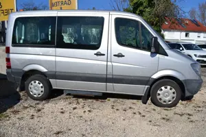 Mercedes-Benz Sprinter 9 SITZE/120KW/AHK/Schiebetür rechts elektrisch Bild 4