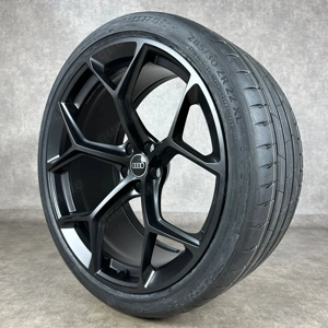 Audi 22" RS6 RS7 4K C8 Original