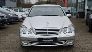 Mercedes-Benz C 180 lim. AUTOMATIK*TEMPOMAT*SHZ*TOP!!!