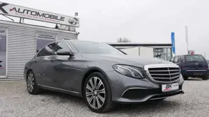 Mercedes-Benz E 200 Scheckheft Schiebedach Kima Navi AHK Einparkhilfe