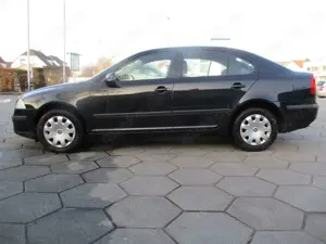 Skoda Octavia Lim.  1.9 TDI Ambiente TÜV NEU Bild 4