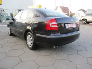Skoda Octavia Lim.  1.9 TDI Ambiente TÜV NEU Bild 5
