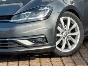 Volkswagen Golf VII 1.5 TSI "Highline" DSG LED ACC PDC SCHH Bild 3