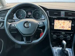 Volkswagen Golf VII 1.5 TSI "Highline" DSG LED ACC PDC SCHH Bild 5