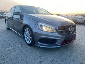 Mercedes-Benz A 250 AMG/ Sport| PANO|NAVI| LED/ SERVICE NEU Bild 4