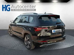 Skoda Karoq 1.5TSI Sportline Pano AHK Matrix 19"Side Bild 3