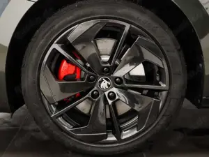 Skoda Octavia Combi RS 2.0 TSI DSG AHK Pano Winter CANTON Bild 3