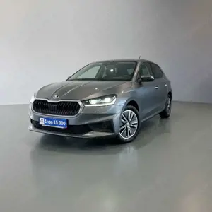 Skoda Fabia 1.0 TSI Tour - Carplay/ LED/ PDC