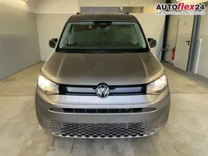 Volkswagen Caddy Maxi 1.5 TSI DSG AHK+7Sitz+Cam+KlimaAuto+App+Wi...