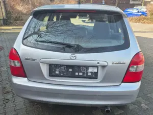 Mazda 323 1.4 S Comfort Automatik Bild 2