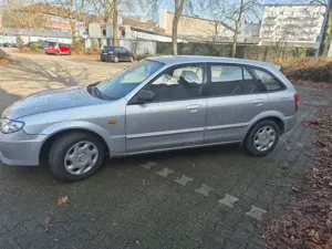Mazda 323 1.4 S Comfort Automatik Bild 4