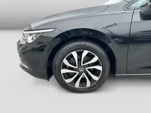 Volkswagen Golf VIII 2.0 TDI DSG Active AHK Matrix Pano CAM Bild 5
