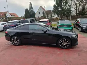 Mercedes-Benz E 220 d Coupe 9G-TRONIC Avantgarde
