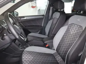 Volkswagen Tiguan Allspace R-Line 2.0 TSI DSG 4M 427,-ohne Anzahlung Standh. Bild 4